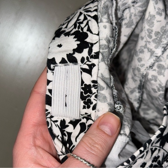 Janie and Jack Girls Size 10 Black & White Floral Shorts Adjustable Waist Cotton - Picture 5 of 5